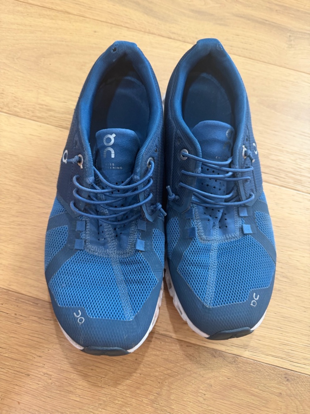 On Cloud Athletic Mens Running Shoes - Navy Blue colorway 7.5 GUC